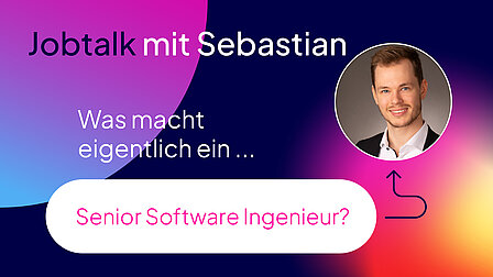 Interview: Was macht eigentlich ein Senior Software Ingenieur? Jobtalk Software Ingenieur mit freundlichem jungen Mannes in weißem Hemd und dunklem Sakko.
